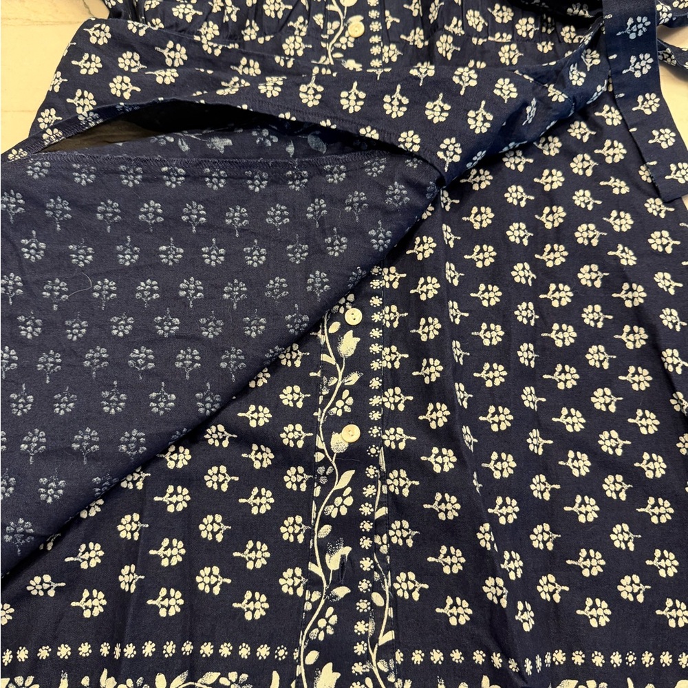 Ann Taylor Weekend Navy and White Floral Dress - Picture 8 of 13